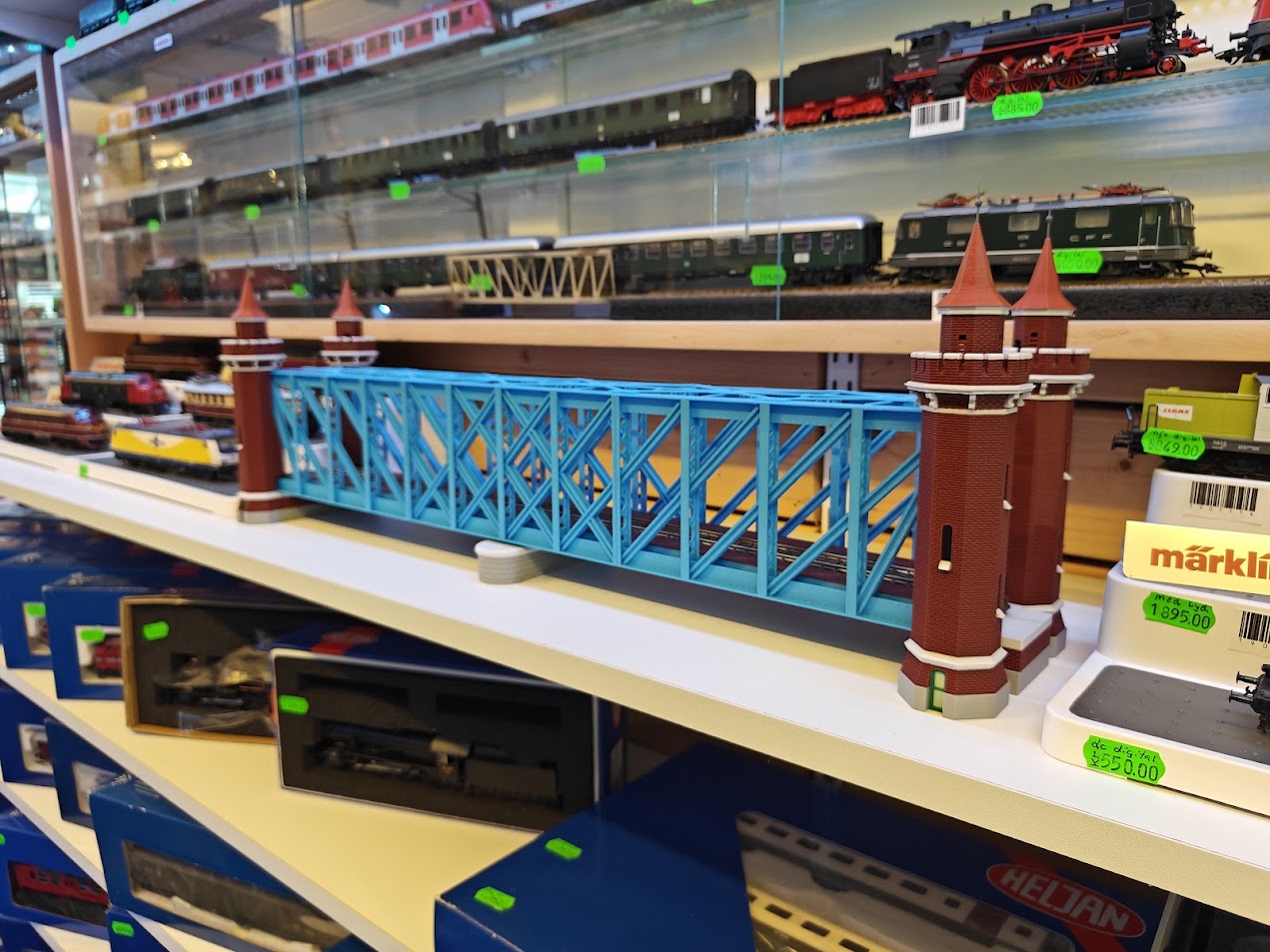 Den Blå Bro - Gitterbro med Tårne – H0 1:87 – Til Märklin C- og Trix C-skinner - Billede 4